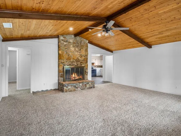 525 Pecan Ln, Rowlett, TX 75089
