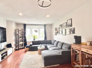 1009 Queenston Rd #209, Cambridge, ON N3H3K7