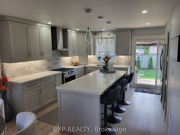 4th image of 74 Buchanan Pl
