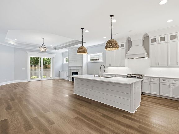 Coastal Chic Decor