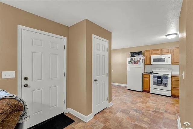 1011 W 24th St #1011 — Photo 38