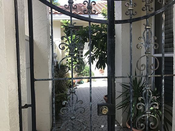 4th image of 2188 Regents Blvd