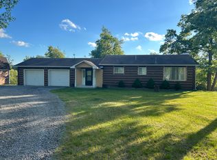 22480 Dowsett Trl, Atlanta, MI 49709