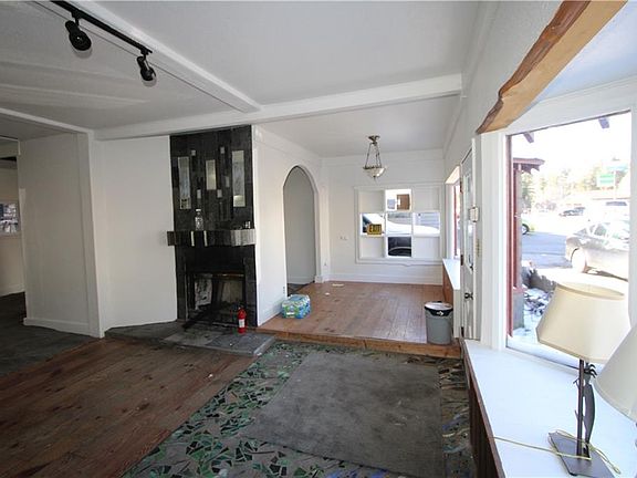 2nd image of 216 E Big Bear Blvd
