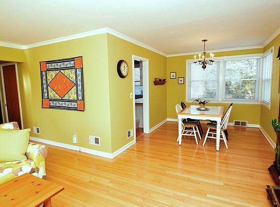 5th image of 10512 Canterbury St