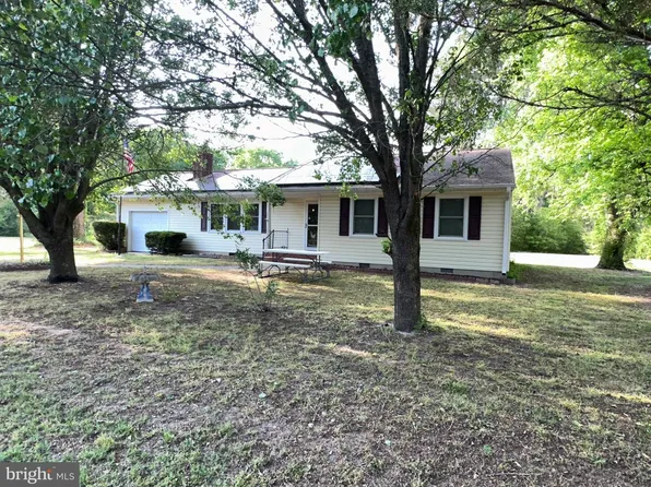 8062 Dividing Creek Rd, Pocomoke City, MD 21851