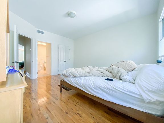3rd image of 201 Meserole St #1