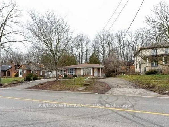 368 Fountain St S, Cambridge, ON N3H 1J3