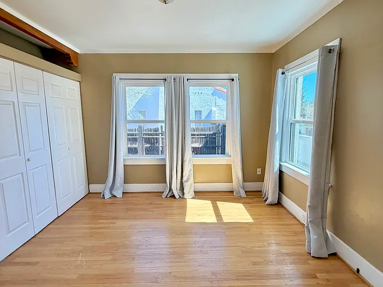 2409 E Mabel St — Photo 10