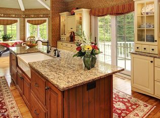 6101 Ravines Ct, Saugatuck, MI 49453