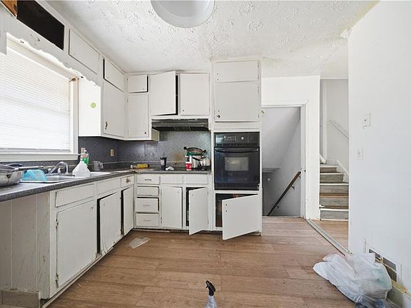 5th image of 1793 Parkhill Dr
