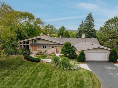 S23W27100 Shananagi LANE, Waukesha, WI, 53188