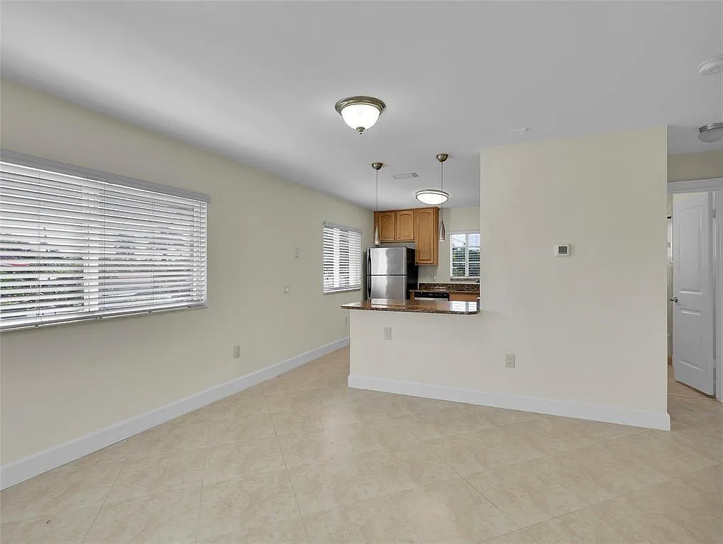 2 bed, 2.0 bath, 980 sqft, $1,850 — Photo 3