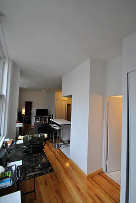 Rented by Niko International Brokerage | media 20