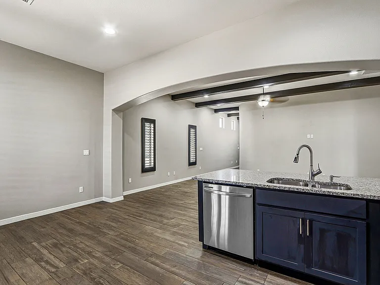 782 Lemington St — Photo 11