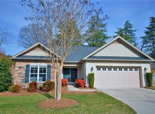 2653 Belwick Village Dr, Winston Salem, NC 27106