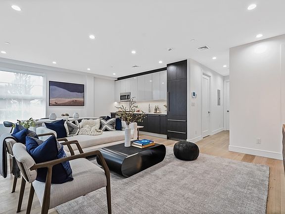 2nd image of 40 Huntington St #2D