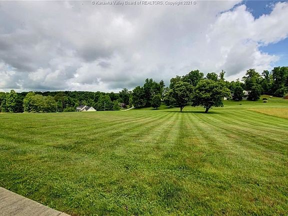 3rd image of 245 Erin Ln