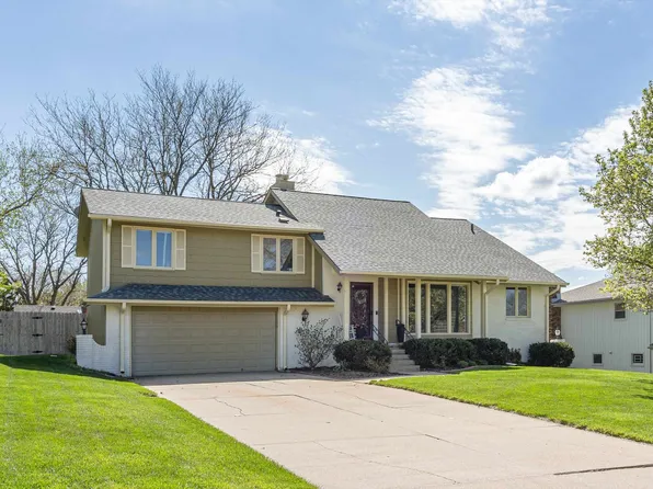 12249 Izard St, Omaha, NE 68154