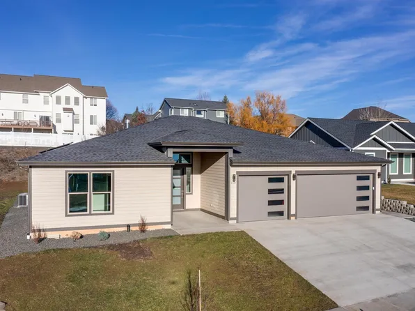 610 SW Waha Ct, Pullman, WA 99163
