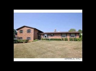 124 Sundew Dr, Belleville, IL 62221