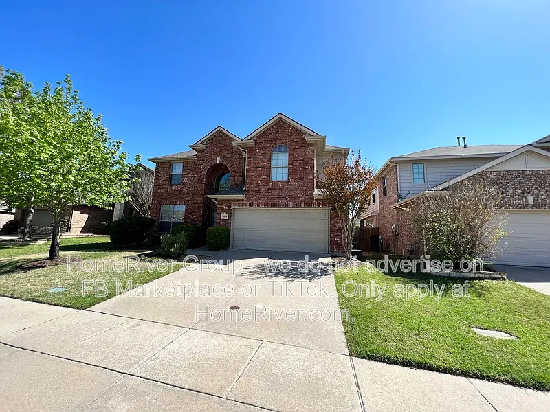 5 bed, 3.0 bath, 2737 sqft, $2,750 — Photo 3