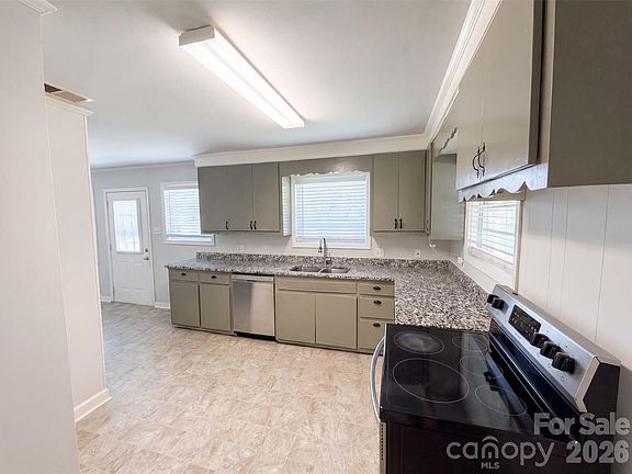 2nd image of 608 E Ryder Ave