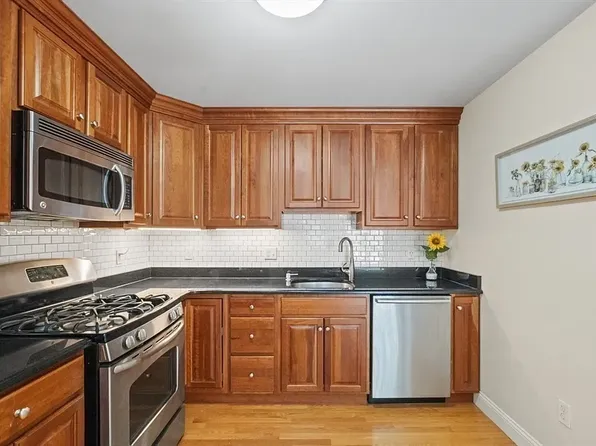 32 Common St #3-4, Waltham, MA 02451