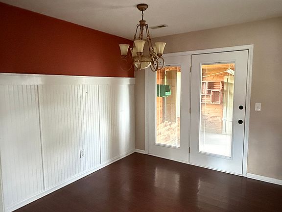3rd image of 148 Pickett Ln