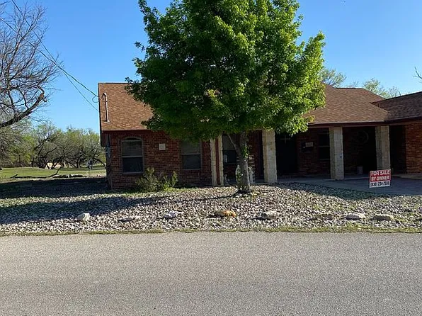 869 Fairway Cir, Brackettville, TX 78832