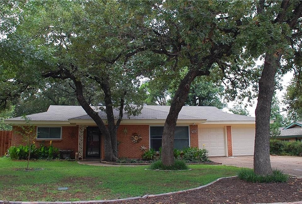 1st image of 829 Patti Dr