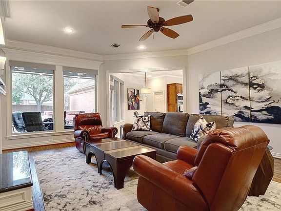 5th image of 1708 Pecos Dr
