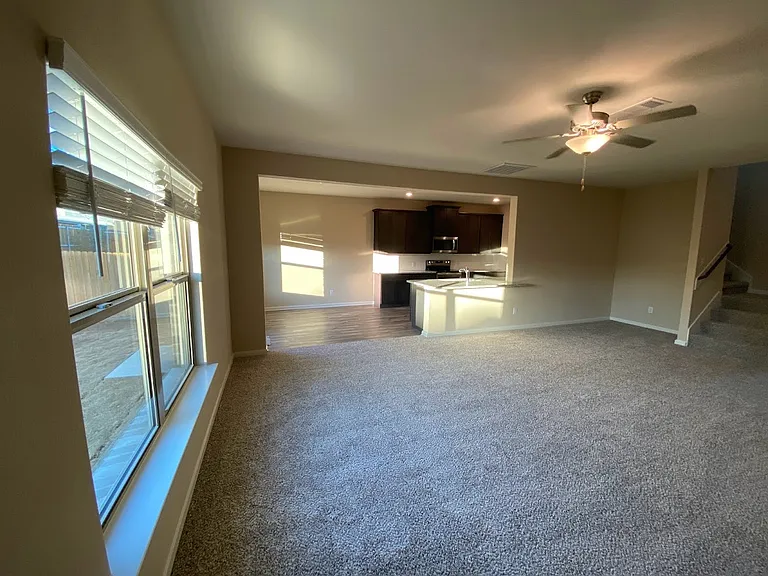 200 Lake Rdg — Photo 17