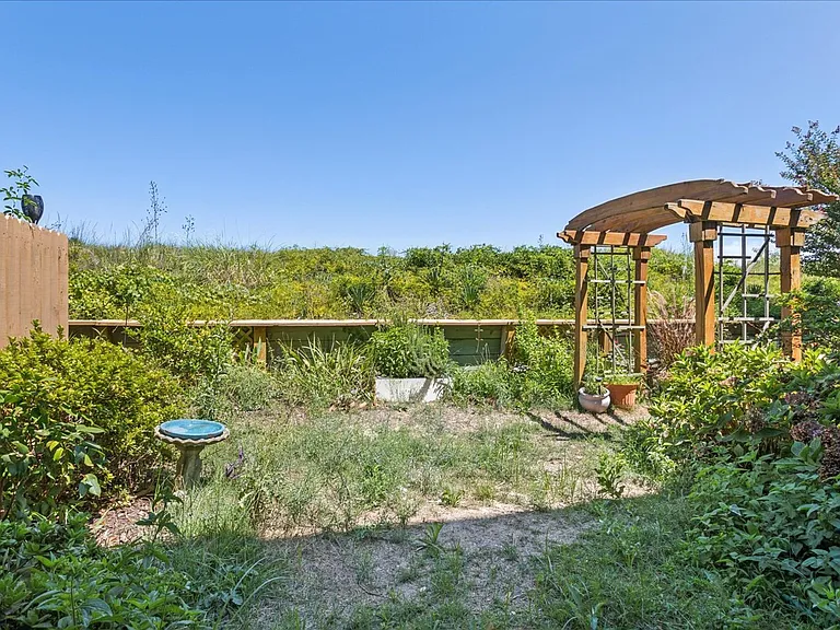 2100 E Ocean View Ave #20 — Photo 37