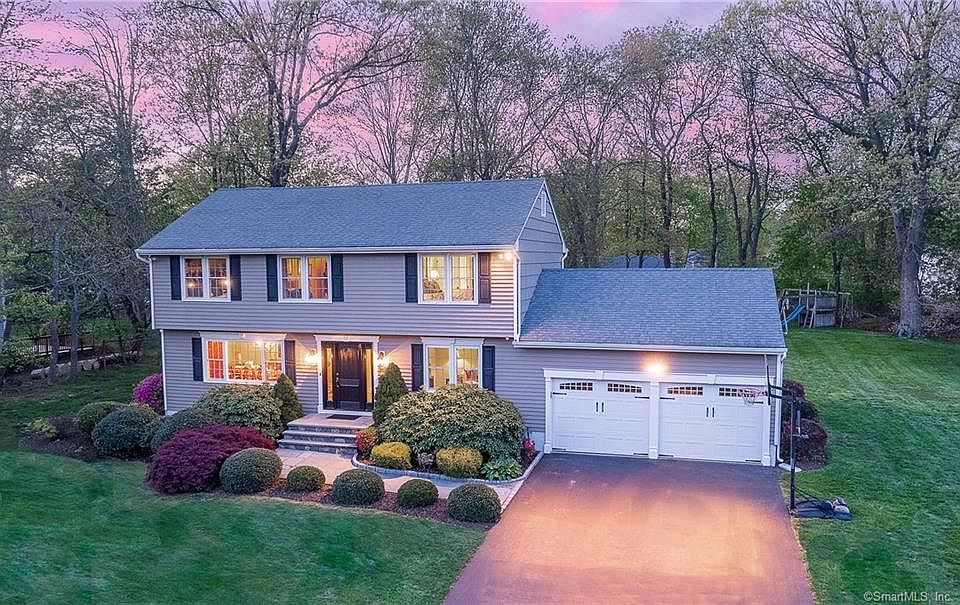 24 Clinton St, Trumbull, CT 06611 MLS 170566985 Zillow