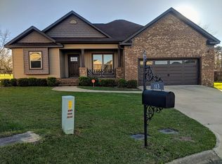 113 Camberly Ct, Dothan, AL 36301