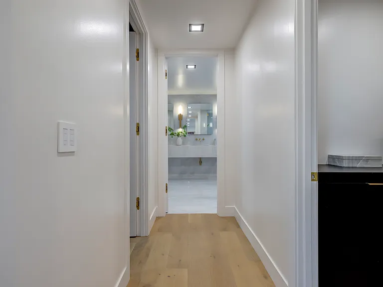 15125 Rayneta Dr — Photo 47