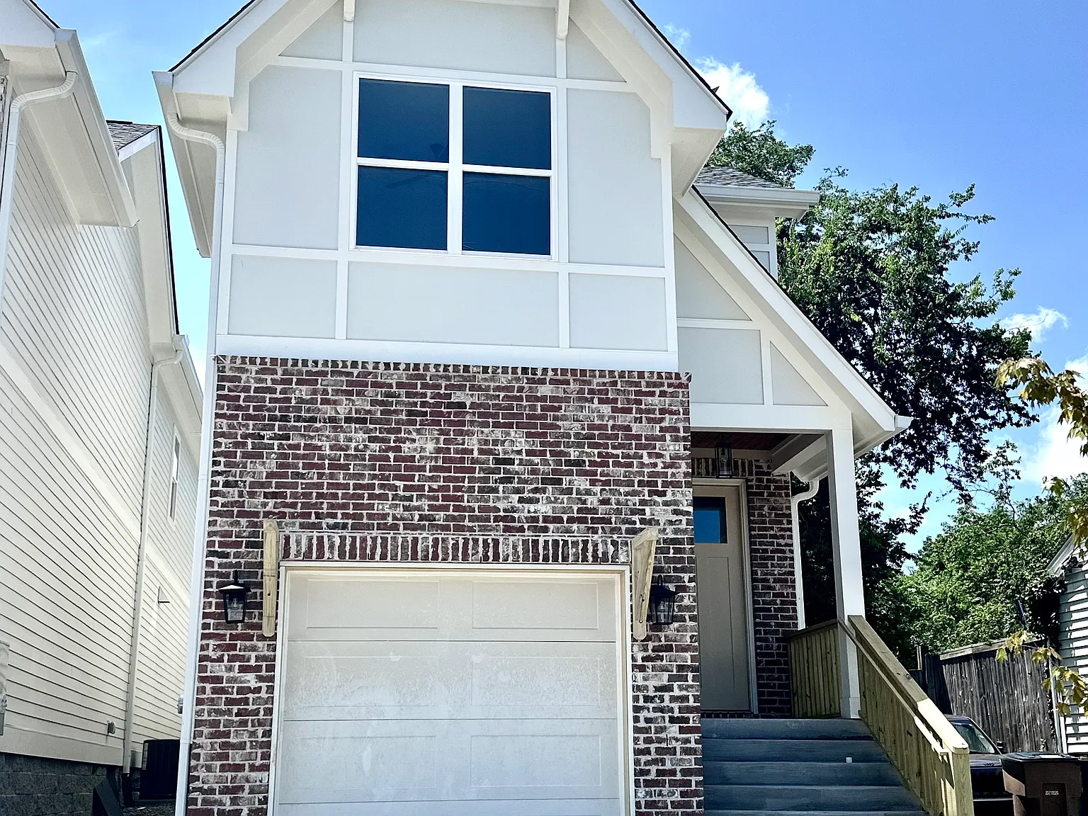 615 Waco Dr — Photo 2