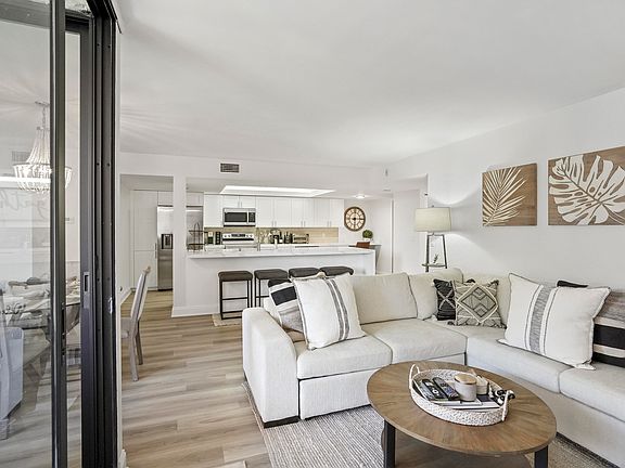 5th image of 750 Egret Cir APT 6304