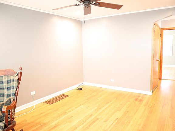 3rd image of 5954 S Kostner Ave