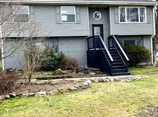 37 Jasper Rd, Fayetteville, WV 25840