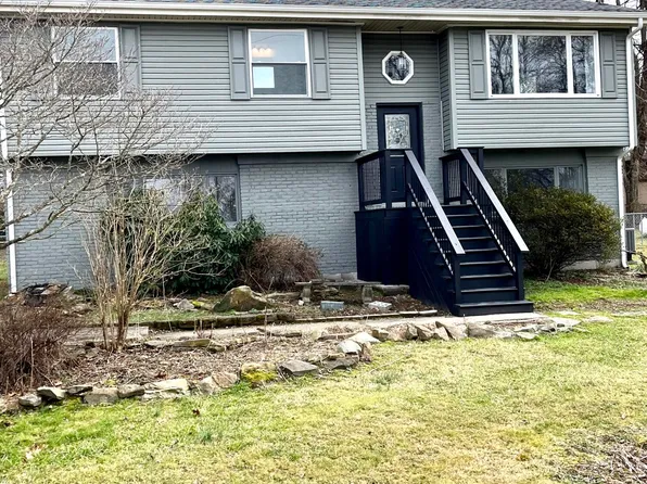 37 Jasper Rd, Fayetteville, WV 25840