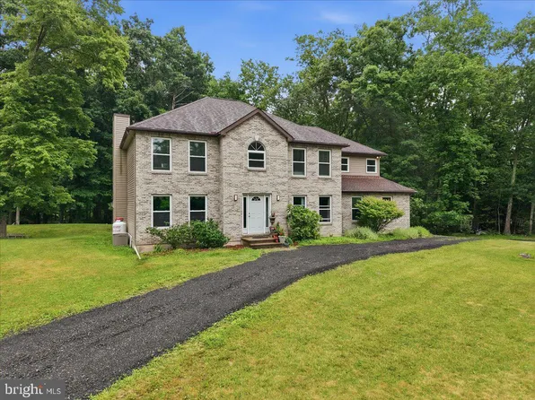 6144 Stony Brook Dr, East Stroudsburg, PA 18302