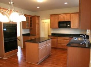 31345 Scenic View Cir, Farmington Hills, MI 48334