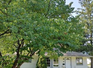 389 Walnut Dr, Berea, OH 44017