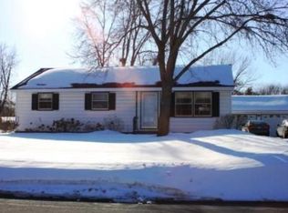 9437 Pilgrim Ln N, Maple Grove, MN 55369