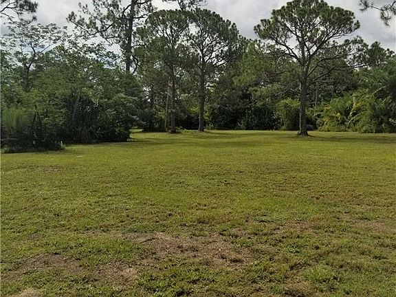3rd image of 8095 Hart Dr