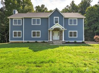 923 Iron Bridge Rd, Asbury, NJ 08802