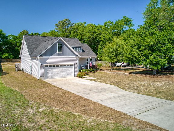 3rd image of 2520 Sloop Point Road