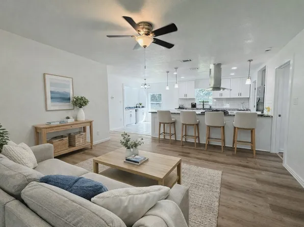 2719 S 27th St, Waco, TX 76706